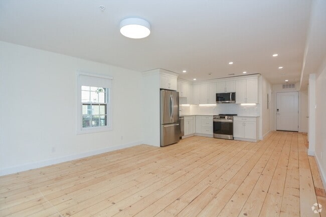 Building Photo - 9 State St Unit 6 Rental