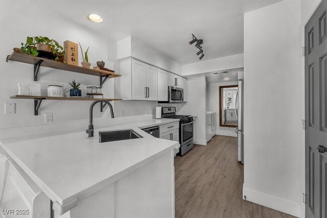 Building Photo - 2819 Briar Knoll Dr Rental