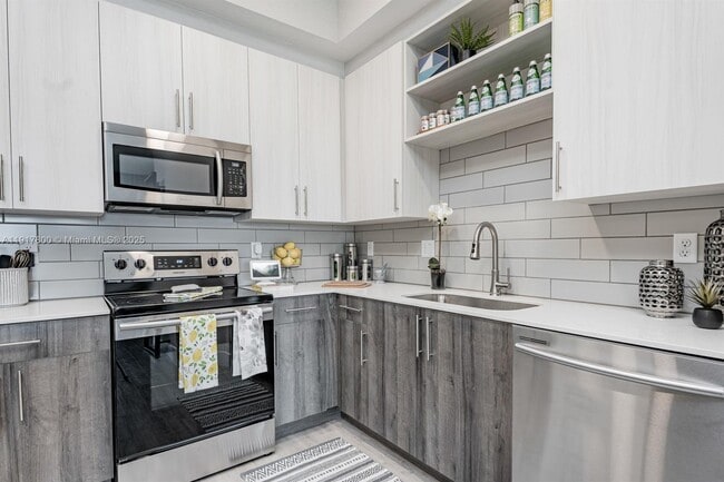 Photo - 9375 W Commercial Blvd Unit 405