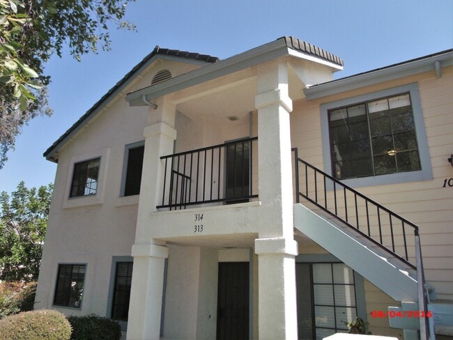 Highly Updated 2-Bedroom Condo in Prime Mi... - Highly Updated 2-Bedroom Condo in Prime Mi...