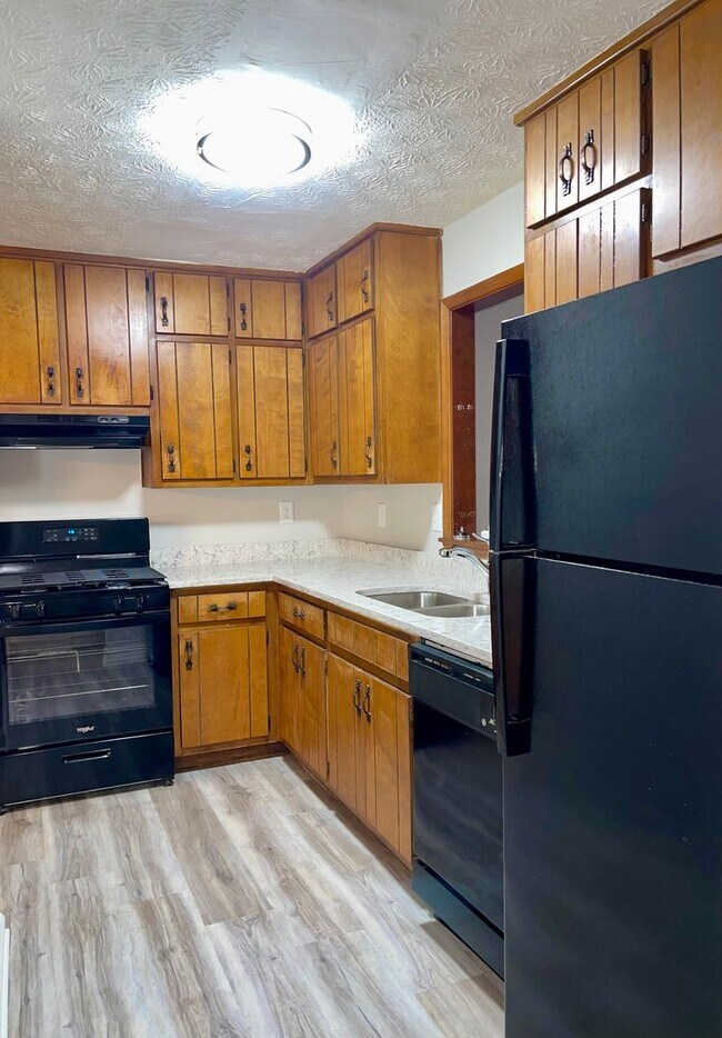 Photo - 5870 Sheldon Ct Unidad B