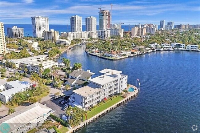 Building Photo - 1201 S Riverside Dr Unit 204 Rental