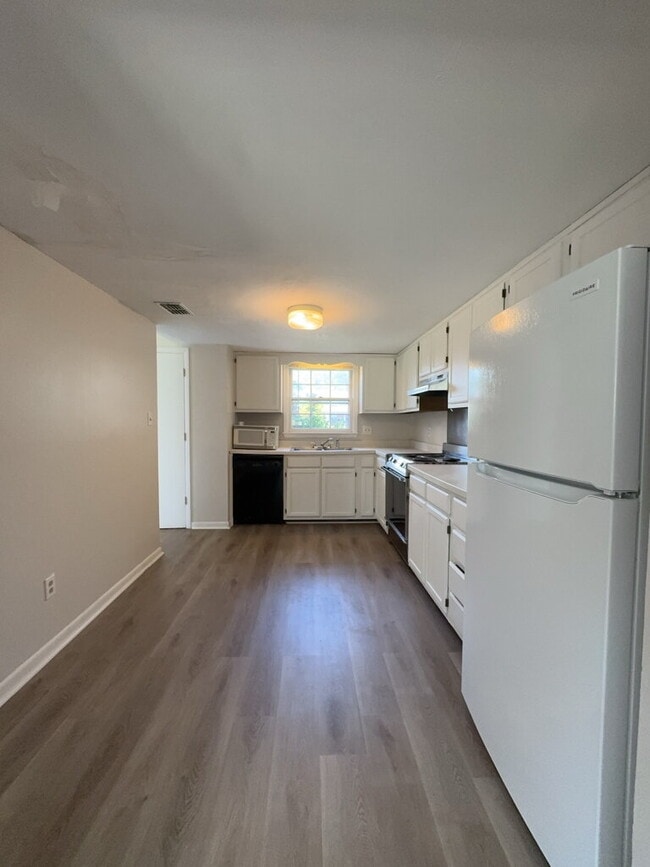 Photo - Charming 3 Bedroom Town House-116 Palace Cir.