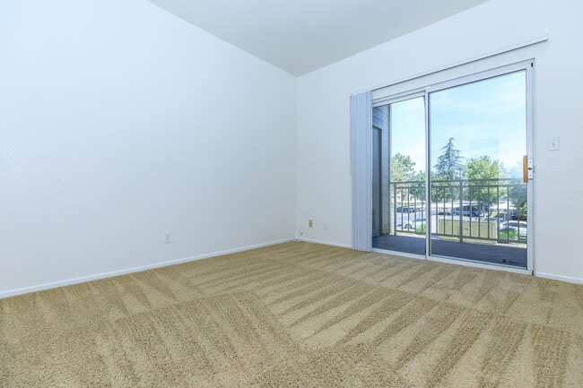 Cambridge Village Apartments