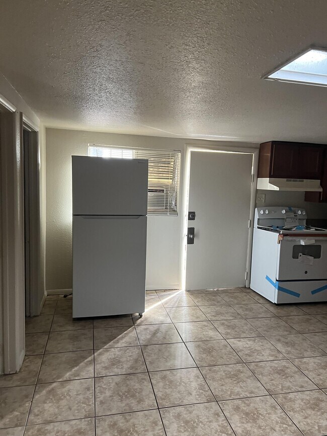 Photo - 1303 S Van Buren Ave Unidad 1