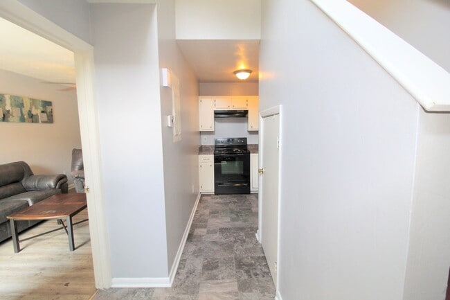 Photo - 1458 Bradley Dr
