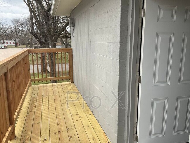 Photo - 304 E Park St Unit Apt C