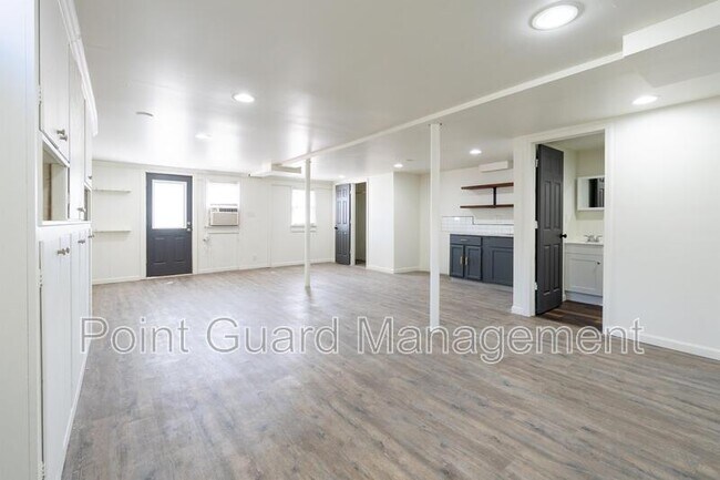 Photo - 3700 E 16th St N