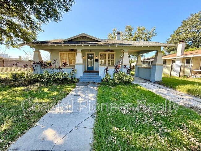 Building Photo - 5406 N Suwanee Ave