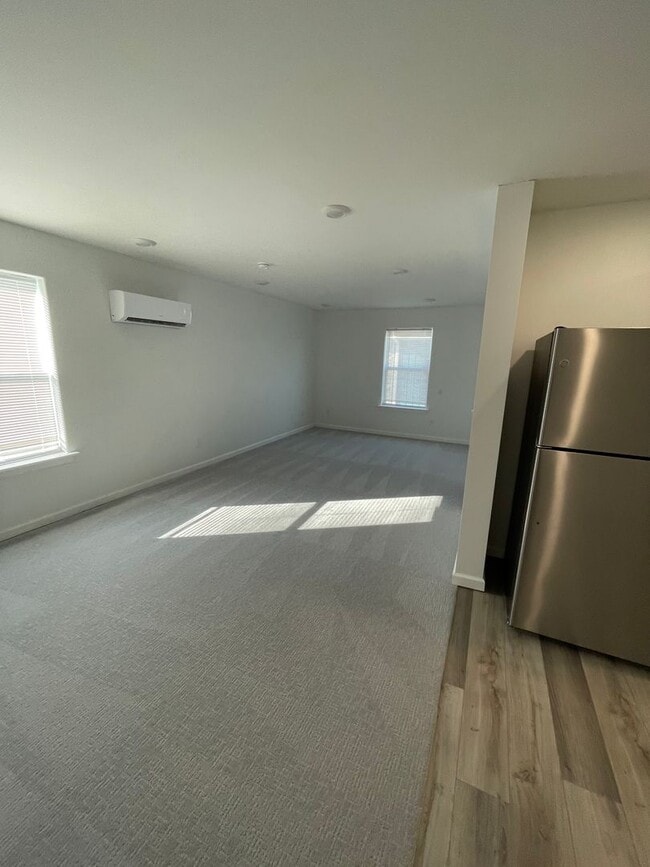 Photo - 413 E Doxey St