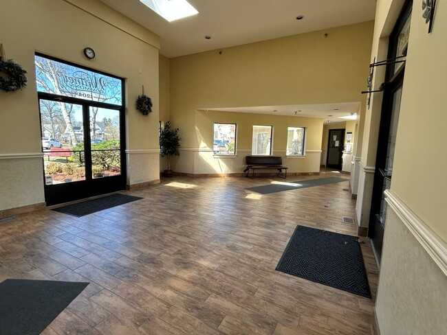 1204 Whitney Ave
