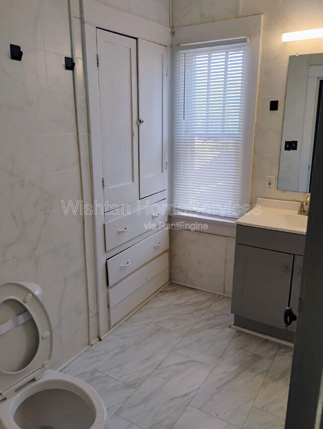 Photo - 159 W Locust St