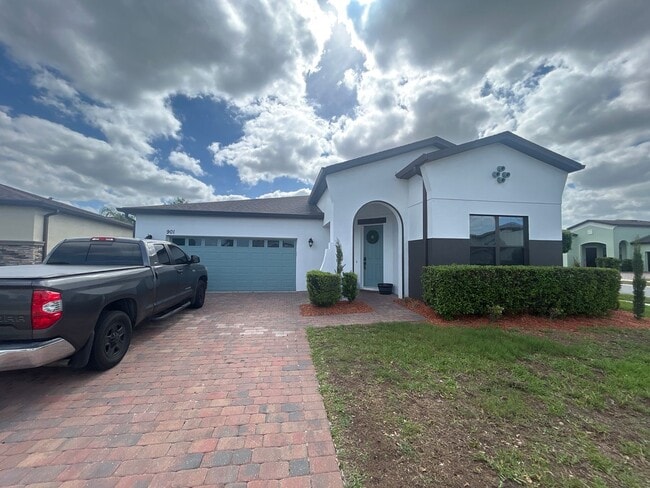 Building Photo - 901 Vicenza St Unit Mother in Law Suite