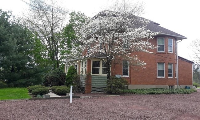 Building Photo - 48 Bustleton Pike Rental