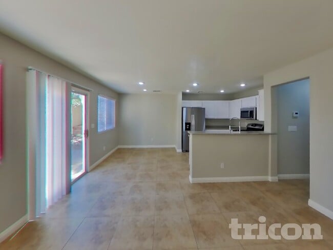 Photo - 977 Medina De Leon Ave