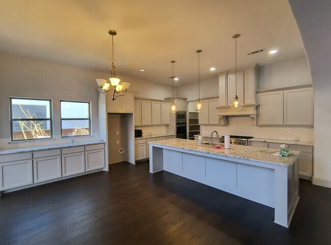 Photo - 962 Thoroughbred Ave