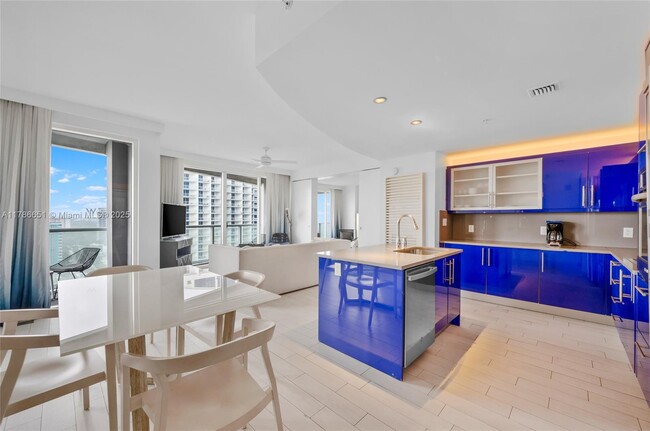 Building Photo - 3101 Bayshore Dr Unit 1808 Rental