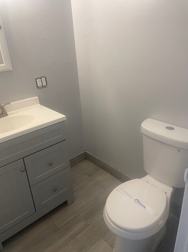 Photo - 10 Briarwood Rd Unit 2