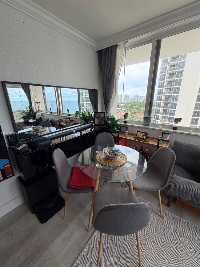 Photo - 19201 Collins Ave Unidad 1126