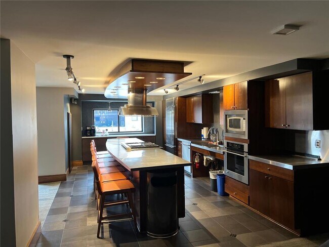 Photo - 401 S 1st St Unidad 1007