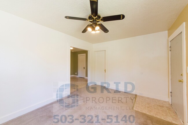 Charming 2 Bedroom Home in Mt Scott Arleta! - Charming 2 Bedroom Home in Mt Scott Arleta!