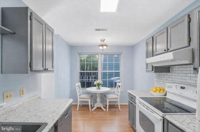 Photo - 11205 Kensington Pl