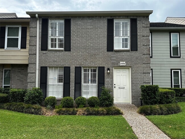 Building Photo - 10378 Briar Forest Dr Unit 32/5