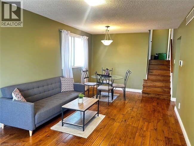 Photo - 254 Camille Crescent