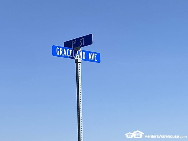 Photo - 708 Graceland Ave