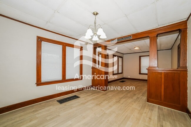 Photo - 1125 W McClure Ave