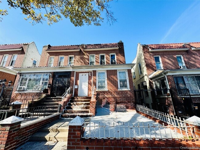 Building Photo - 31-16 84th St Unit 2
