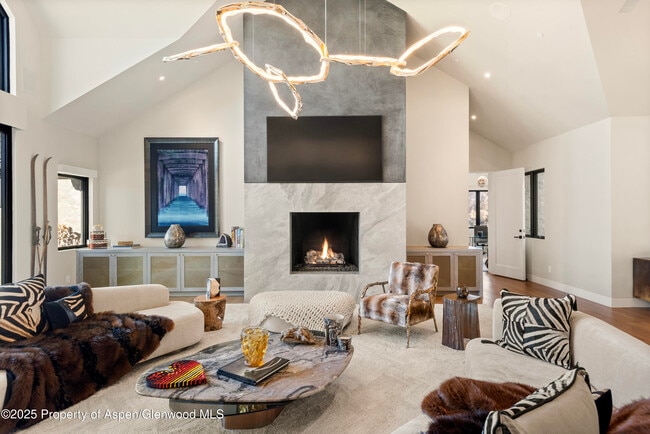 Photo - 75 McLain Ct