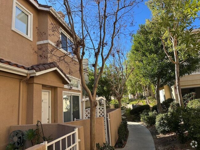 Building Photo - Beautiful 3 + 2 1/2 Townhome Stevenson Ranch