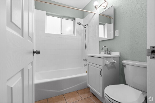 2 habitaciones, 1 baño, 585 pies cuadrados - Baño