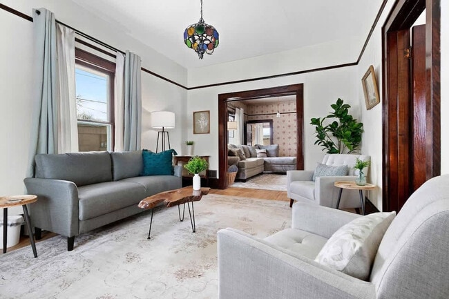 Photo - 100 W 1st St Unit ID1460917P