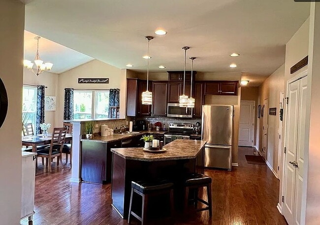 Furnished 5-Bedroom Single-Family Home in Orchard Park