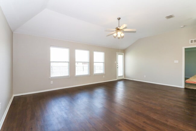 513 Anchor Way