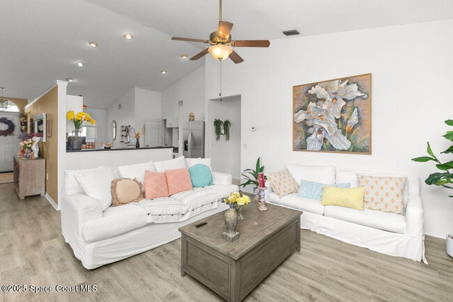 Photo - 4243 Pondapple Dr