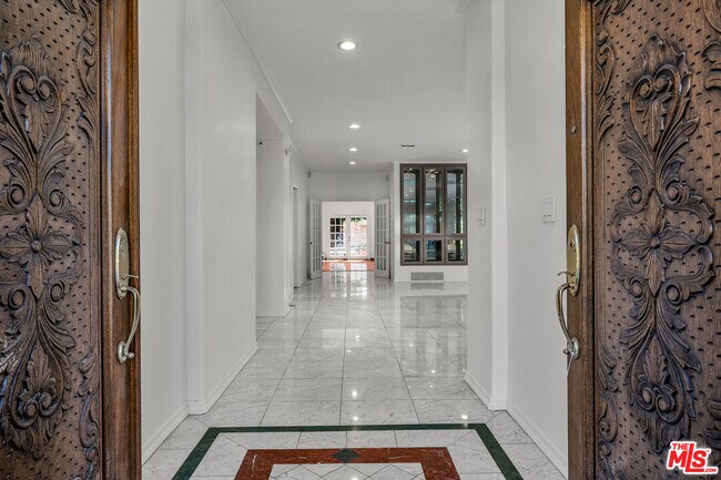 Photo - 10810 Rochester Ave