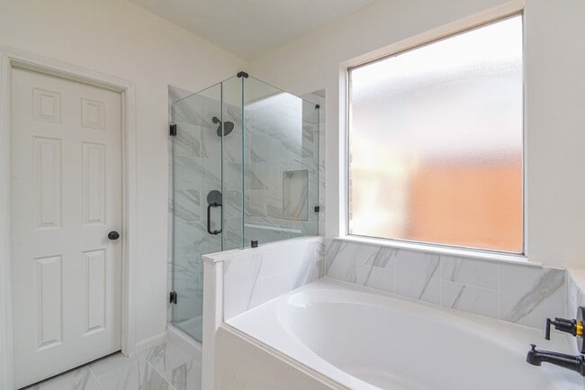 Photo - 30611 Country Meadows Dr