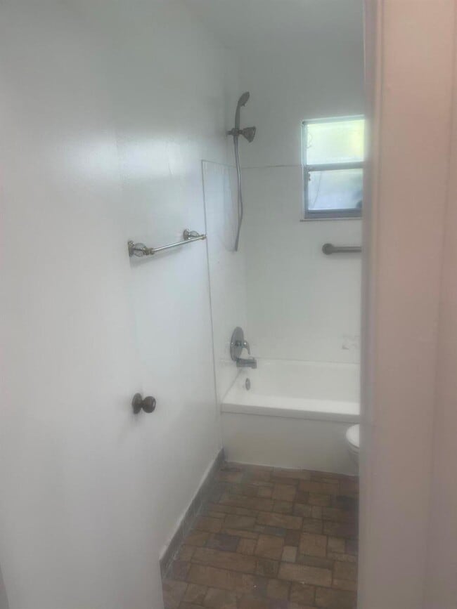 Photo - 202 Sparrow Dr Unit 1