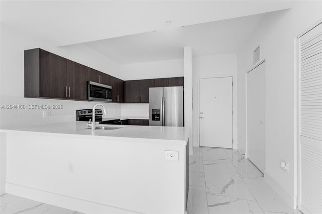 Photo - 1 Curtiss Pkwy Unit 312
