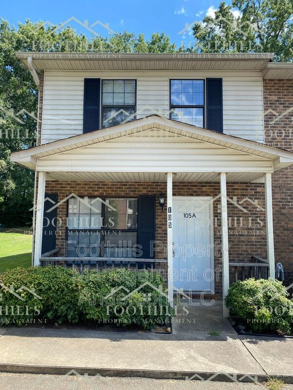 Photo - 105 Woodland Dr House