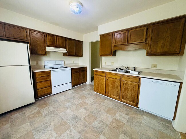 Photo - 2424 Ridge Rd