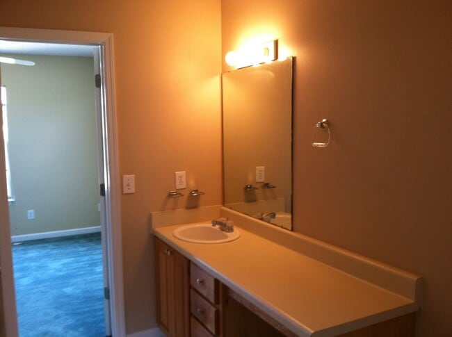 Photo - 3bed/2bath duplex in Twin City for August!