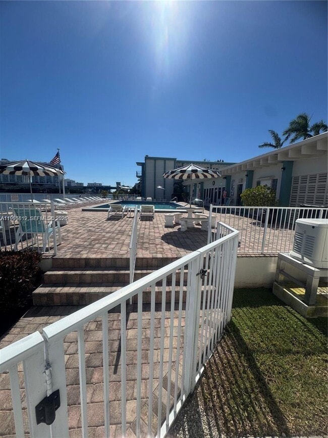 Photo - 3923 NE 166th St Unit N208