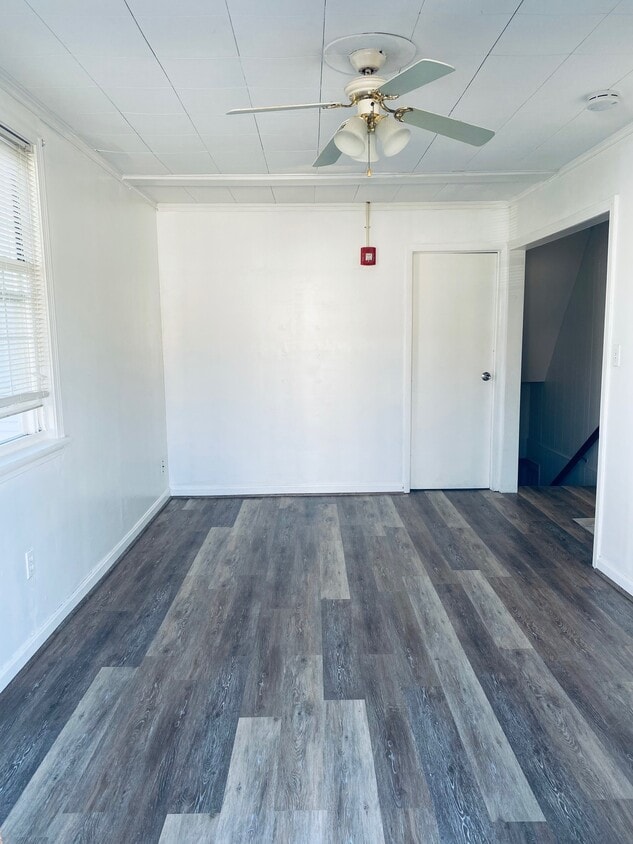 Photo - 314 E Main St (Fall River, MA)