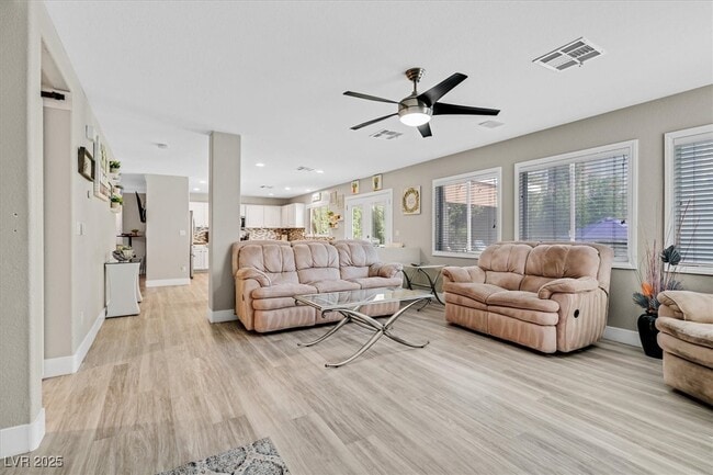 Photo - 2735 Peekskill Ave