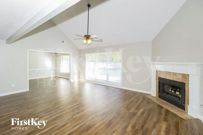 Photo - 8827 Dewberry Ln