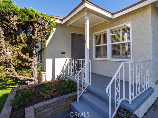 Building Photo - 7024 Alverstone Ave